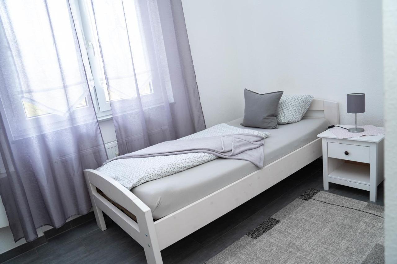 Doppel-/Zweibettzimmer mit eigenem Bad